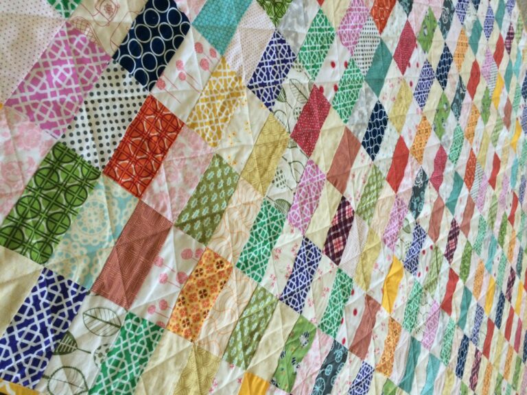 half-square-rectangle-checker-board-quilt-154